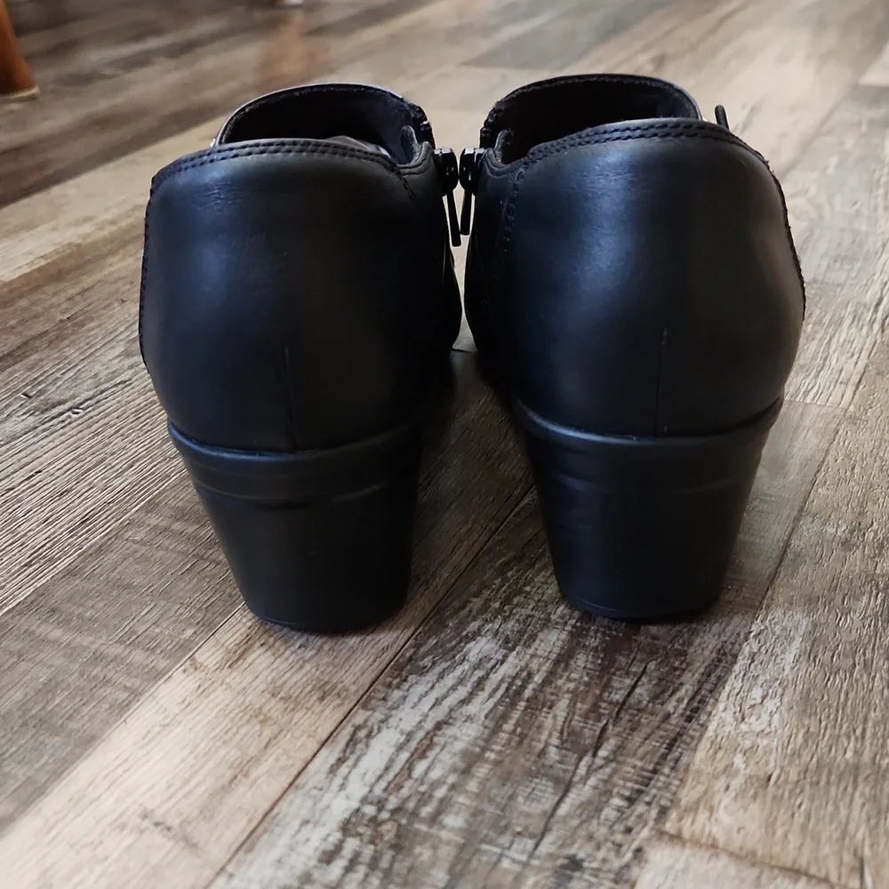 Clarks Originals Womens Emslie Warren Black Slip On Booties Size‎ 11N Neutral